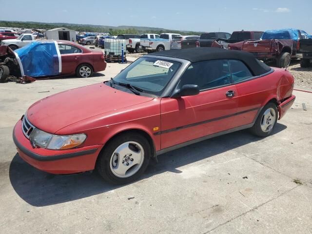 Saab 900