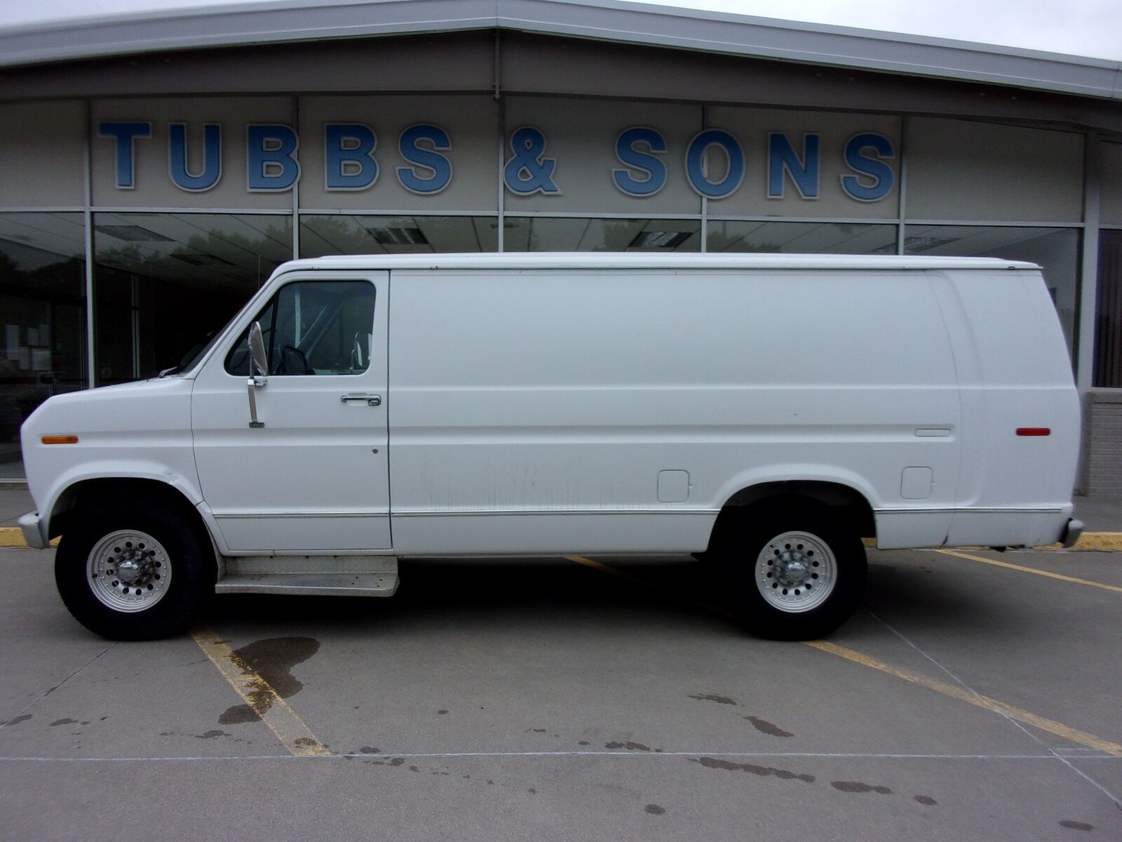 Ford E-250
