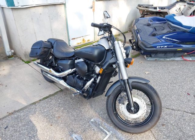 Honda VT750 (Shadow Phantom)