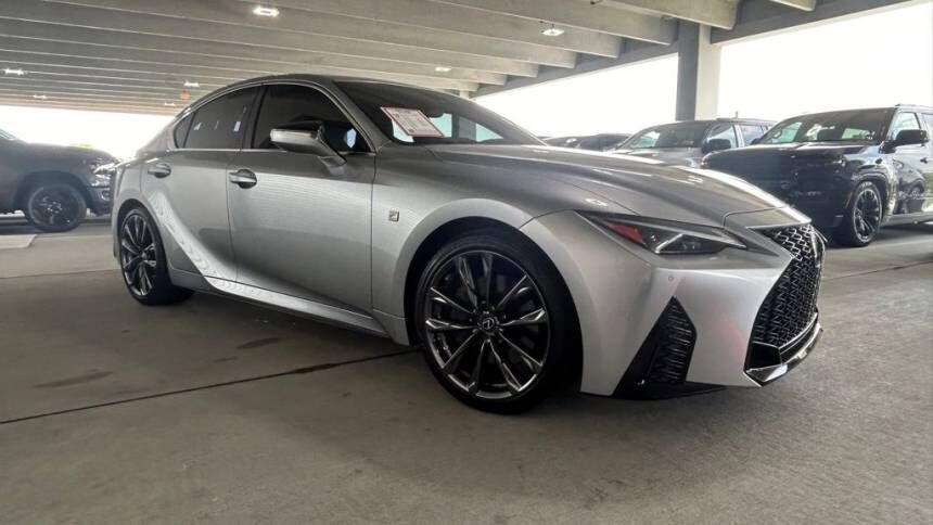 2022 Lexus IS