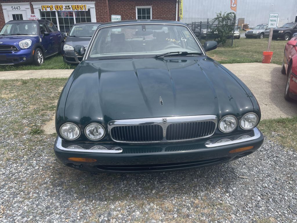 Jaguar XJ8