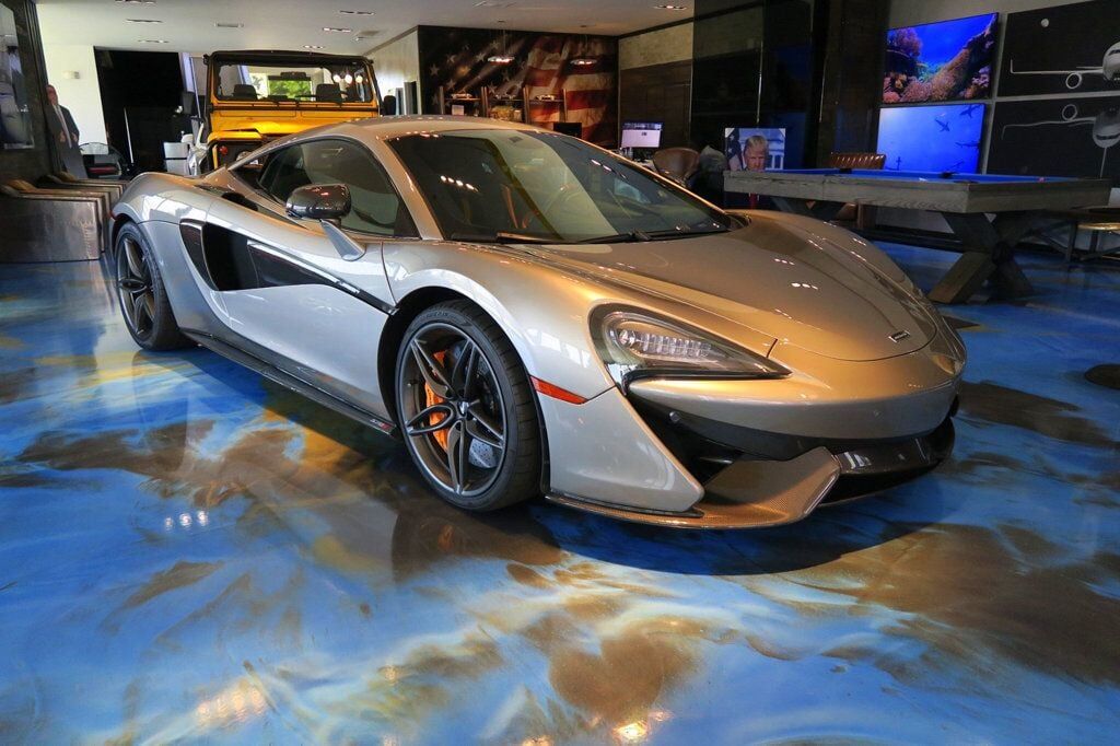 McLaren 570S