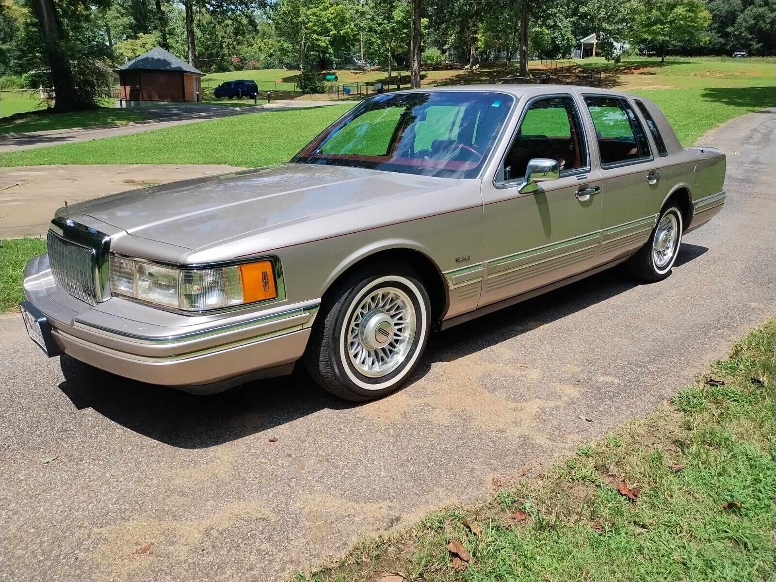 Lincoln Town Car