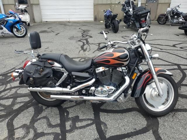 Honda VT1100C2 (SHADOW SABRE)