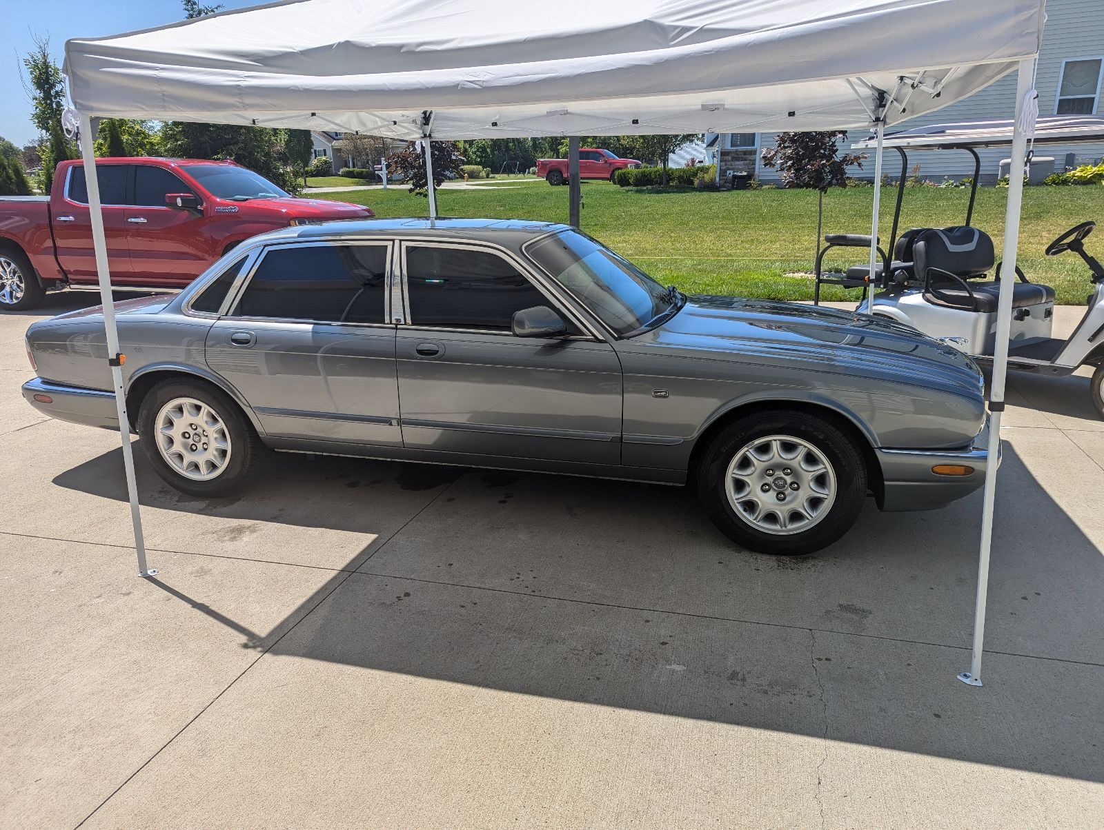 Jaguar XJ8
