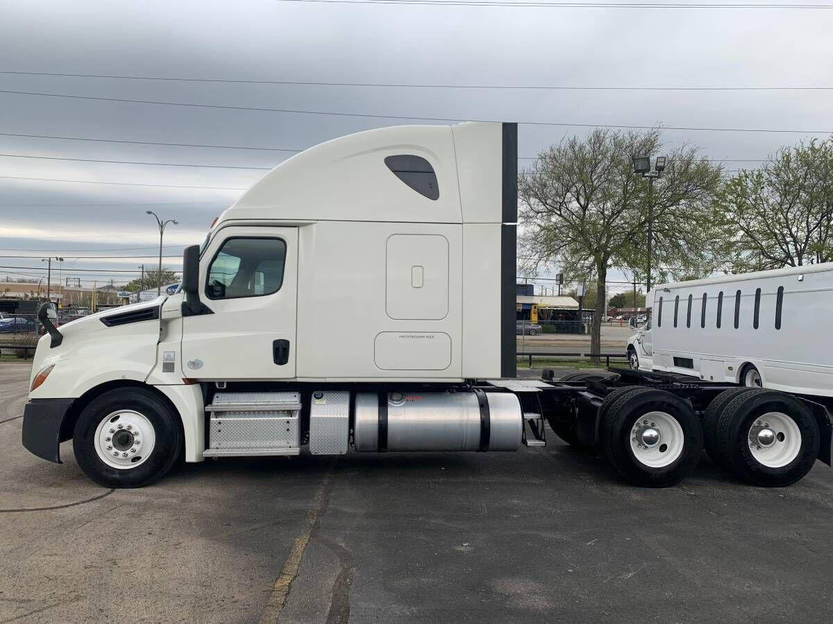 2019 FREIGHTLINER Cascadia