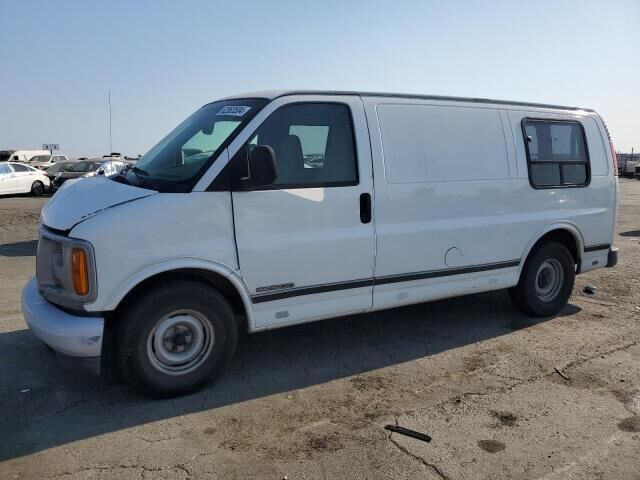 GMC Savana