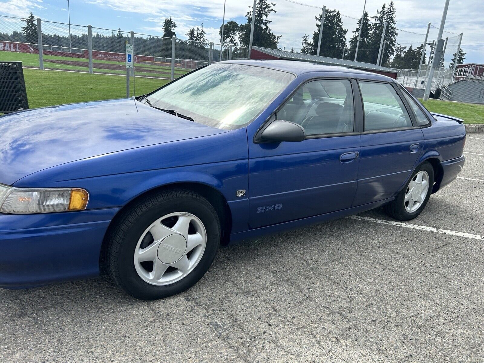 Ford Taurus