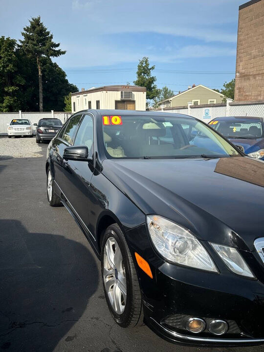 2011 MERCEDES-BENZ E-Class