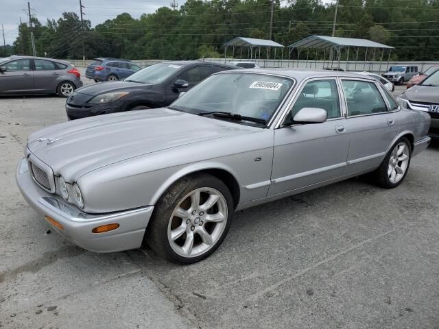 Jaguar XJR