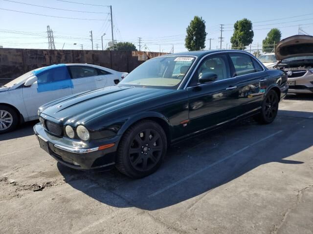 Jaguar XJR