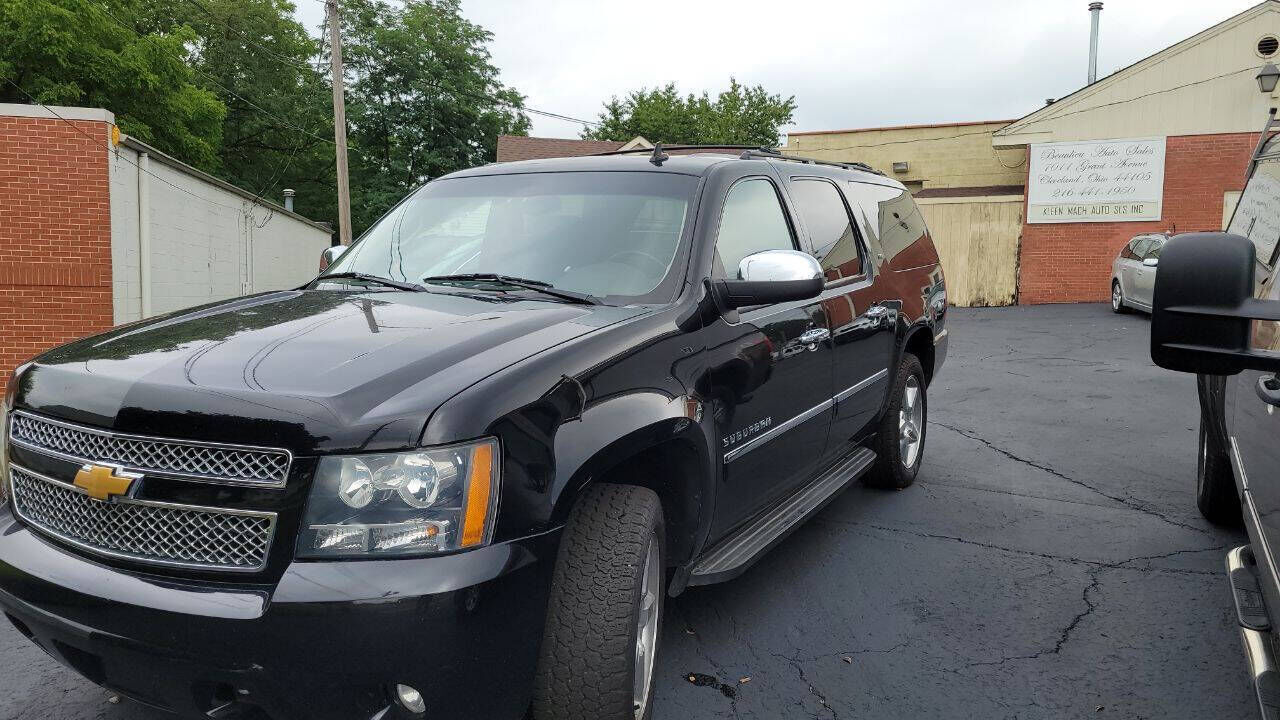 2014 CHEVROLET Suburban