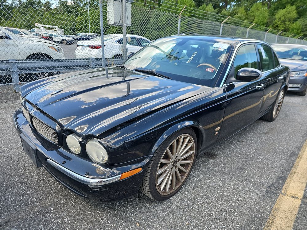 Jaguar XJR