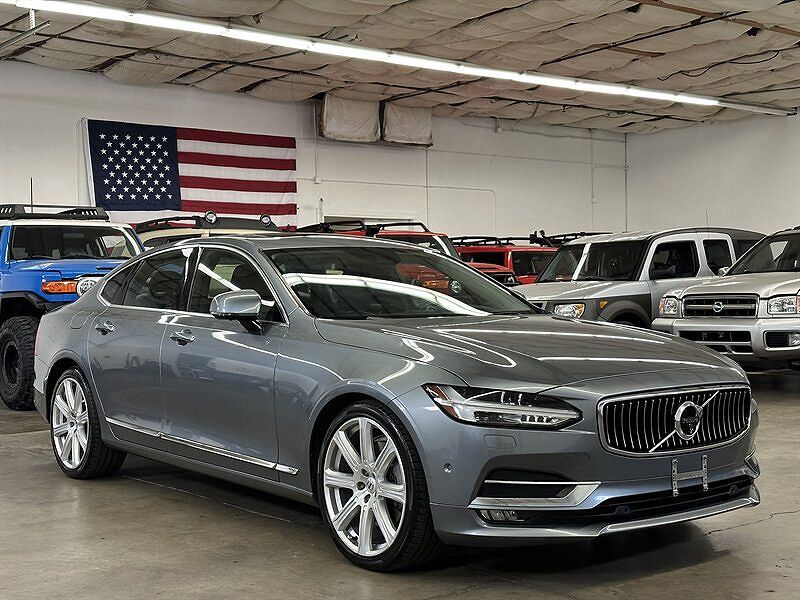 Volvo S90