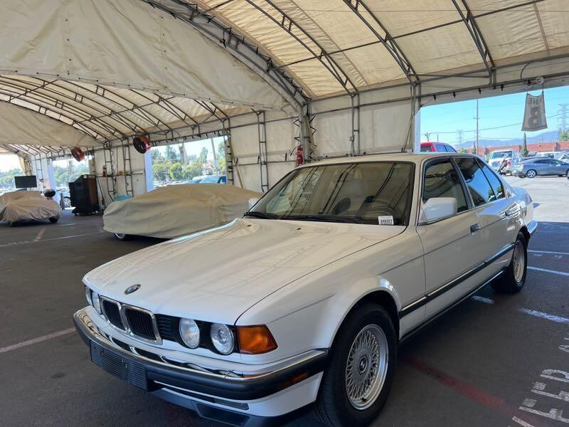 BMW 740i