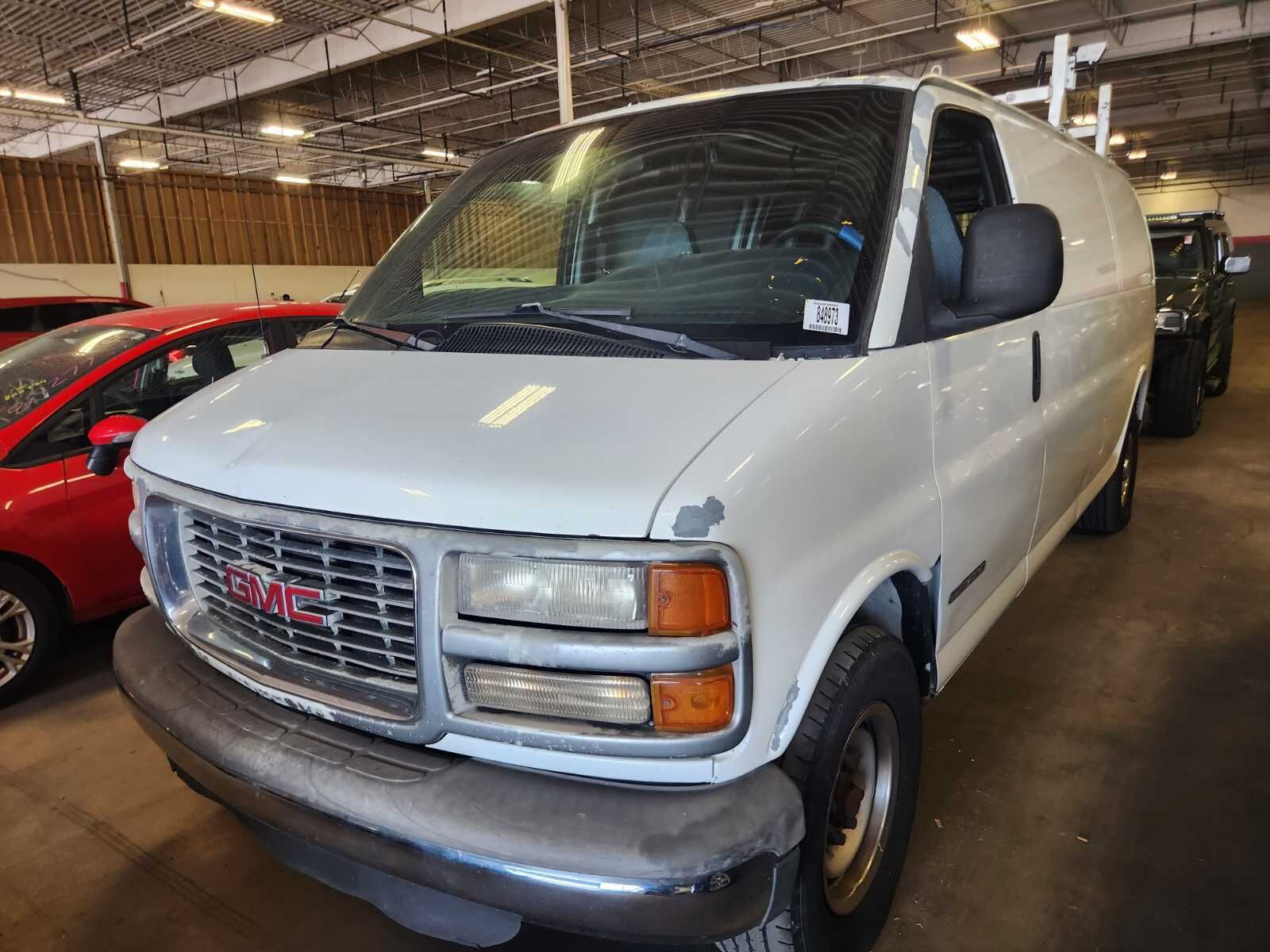 GMC Savana