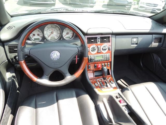 2002 MERCEDES-BENZ SLK-Class