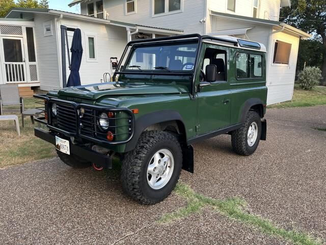 Land Rover Defender