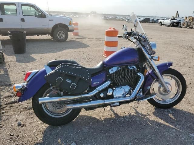 Honda VT1100C2 (SHADOW SABRE)