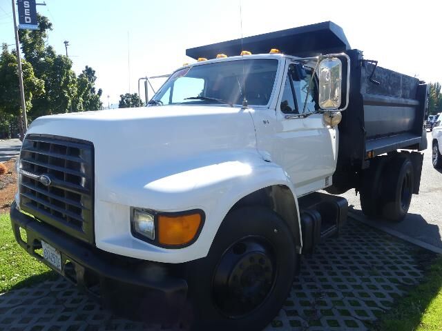 Ford F-800