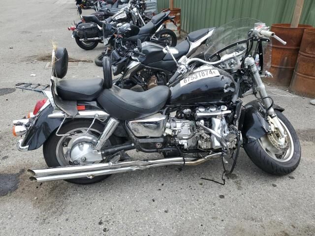Honda GL1500C (VALKYRIE)