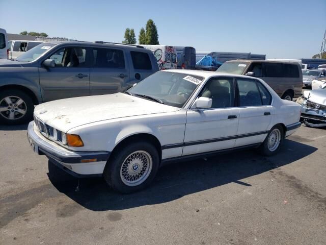 BMW 740i
