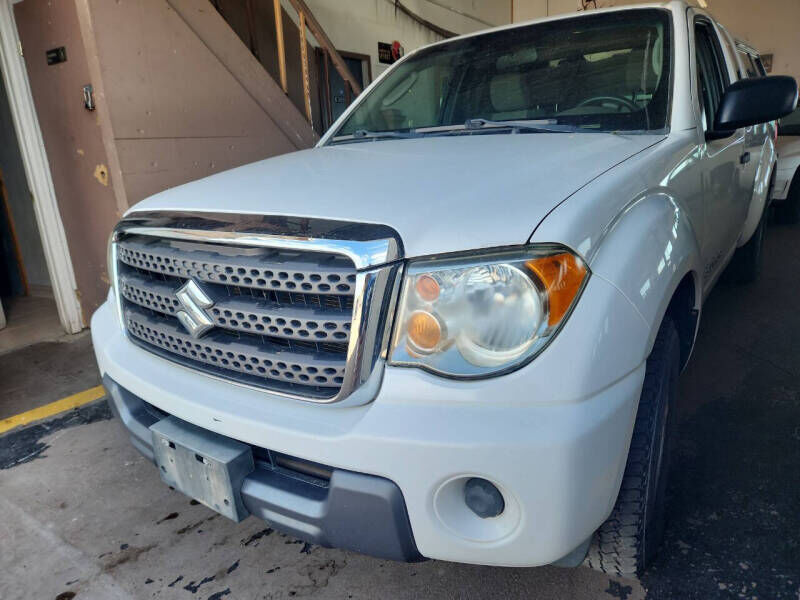 Suzuki Equator
