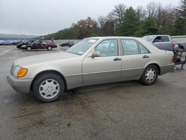 Mercedes-Benz 400