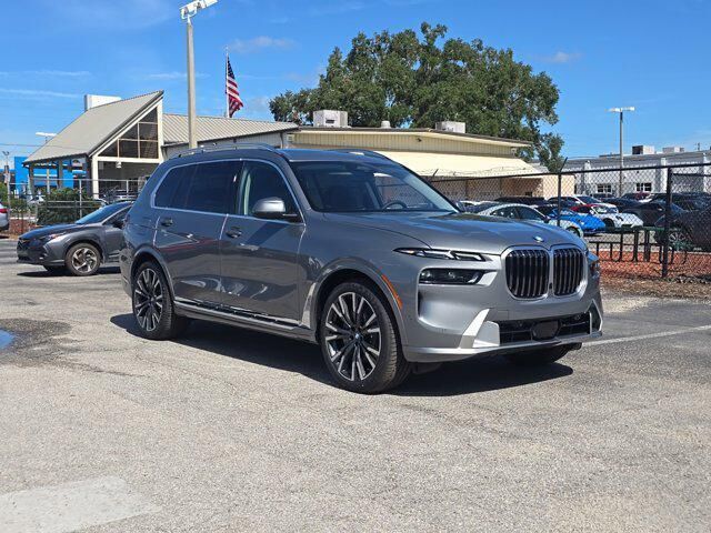 2025 BMW X7