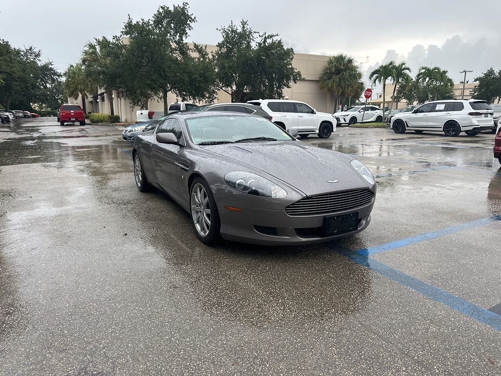 Aston Martin DB9