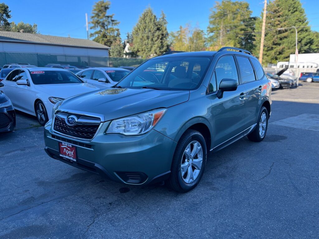 2015 SUBARU Forester