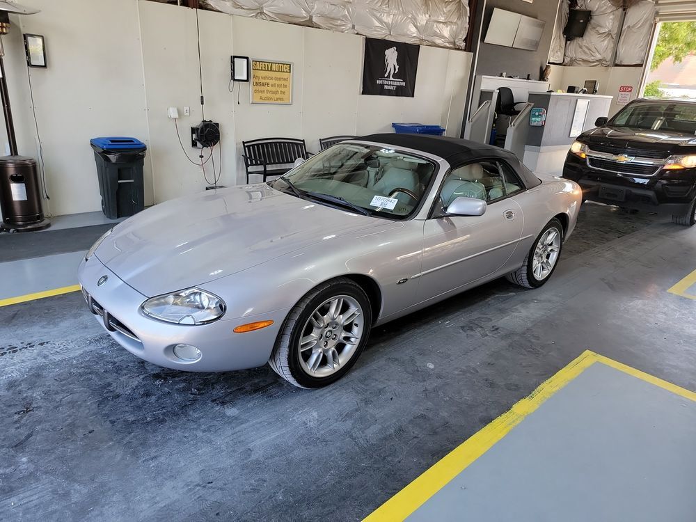 Jaguar XK8
