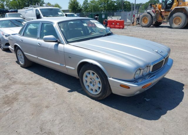 Jaguar XJ8