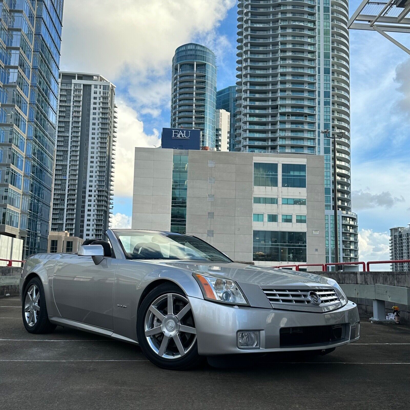 Cadillac XLR