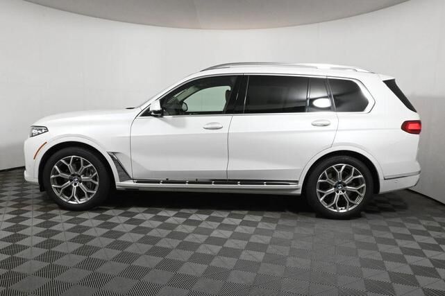 2021 BMW X7