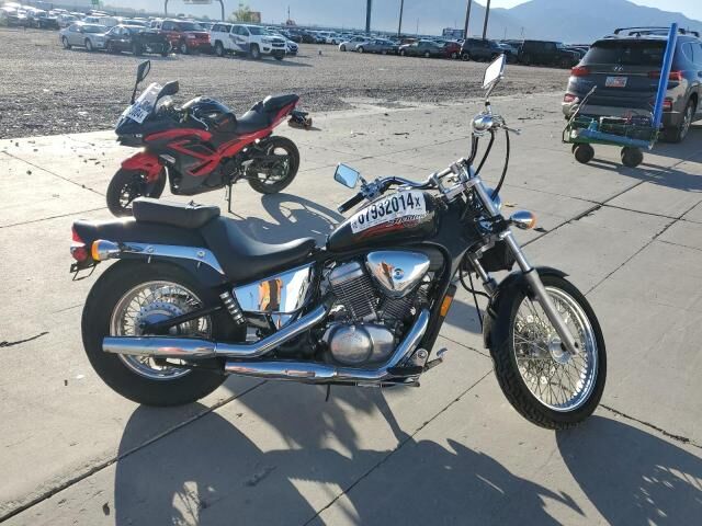 Honda VT600C (SHADOW VLX)