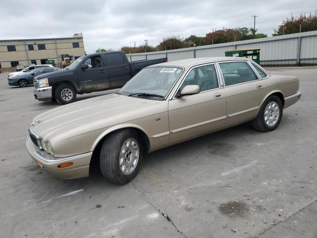Jaguar XJ8