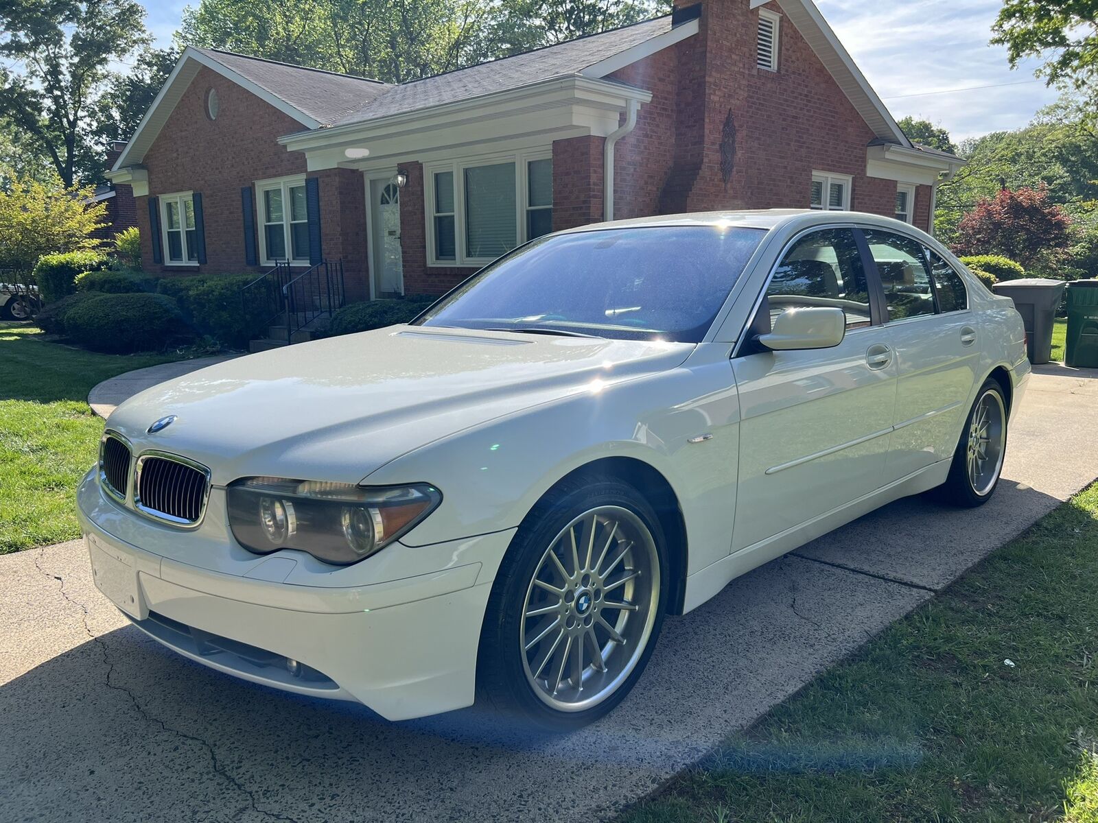 BMW 745i