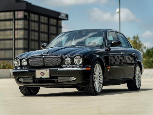 Jaguar XJR