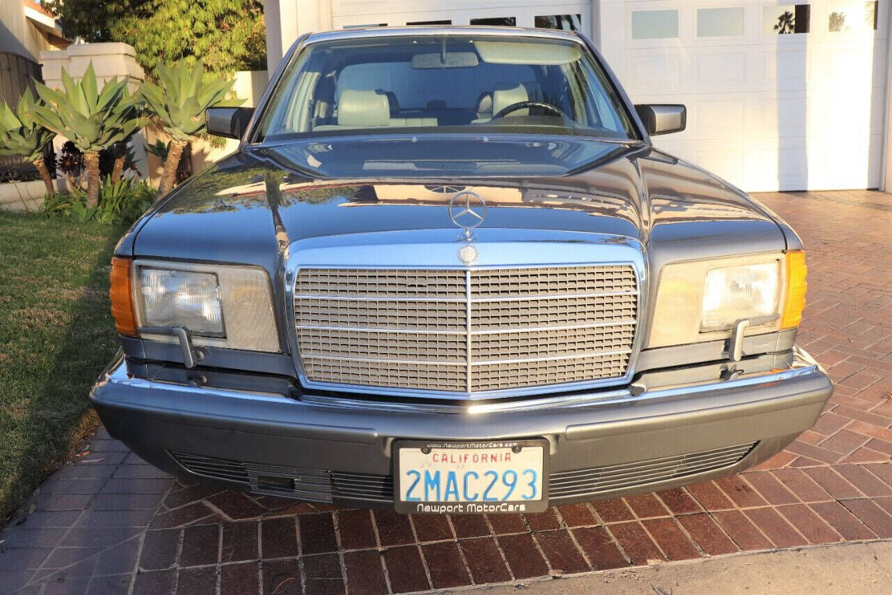 1989 MERCEDES-BENZ 300