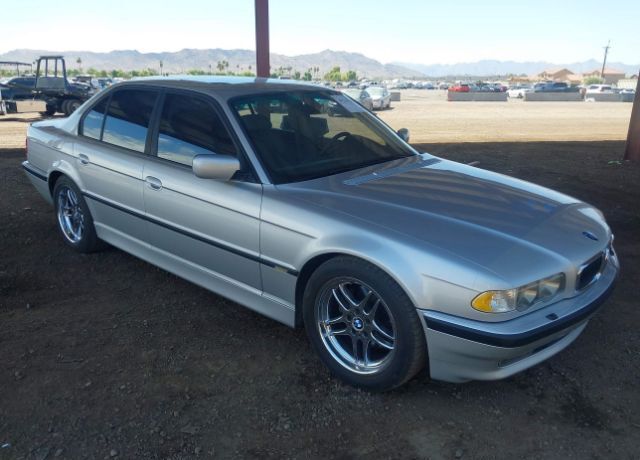 BMW 740i