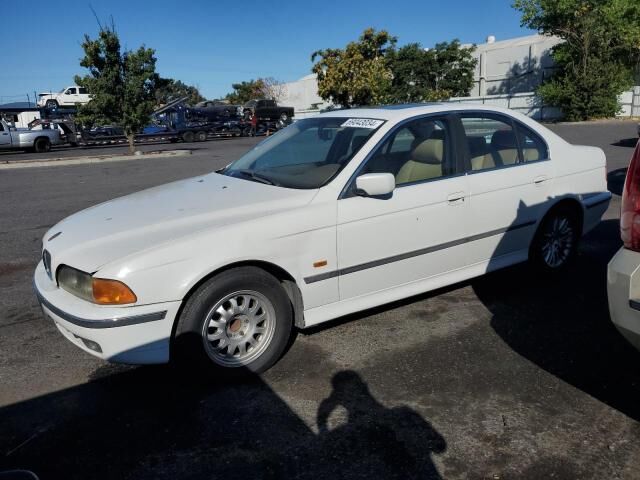 BMW 528i