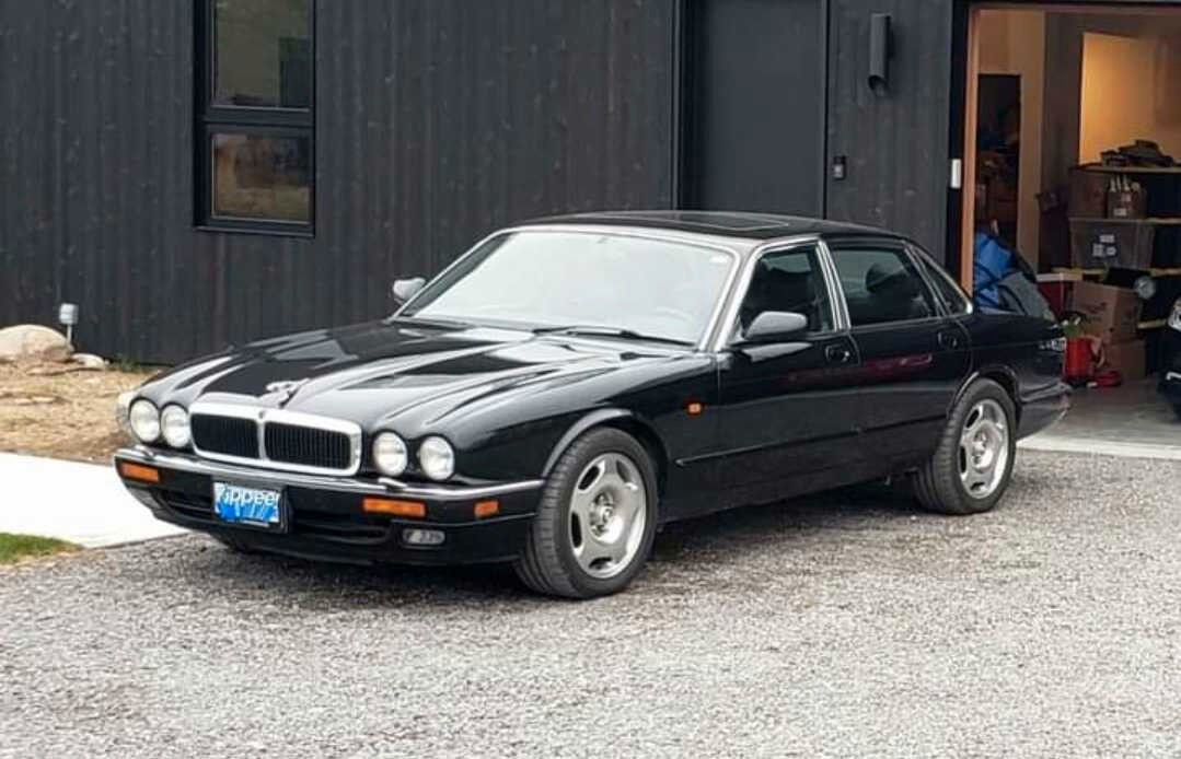 Jaguar XJ6