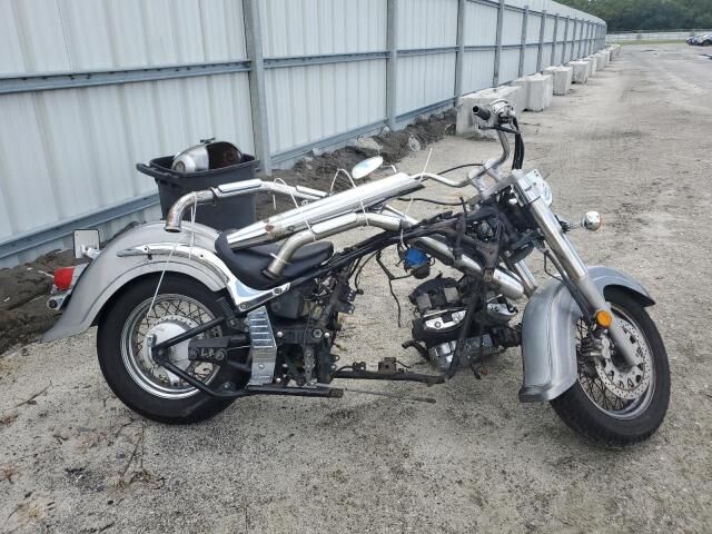 Suzuki VL800K