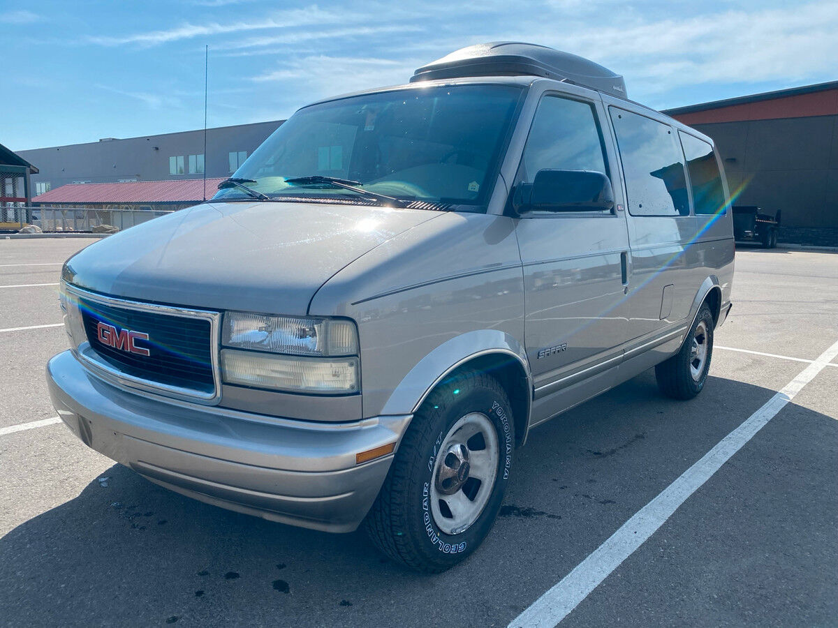 GMC Safari
