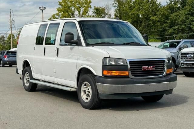 2022 GMC Savana
