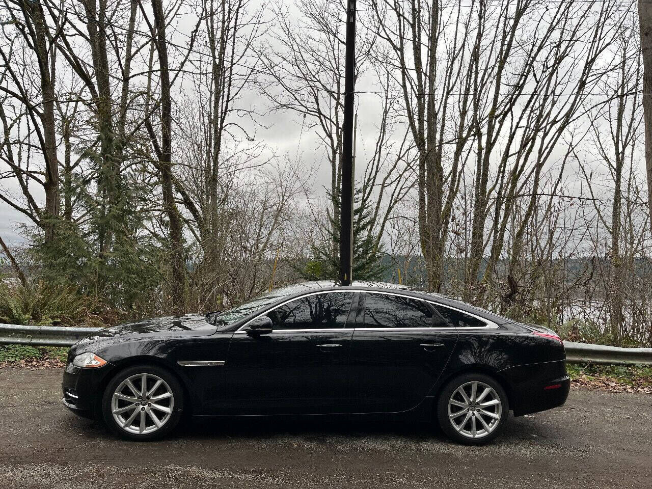 2011 JAGUAR XJ