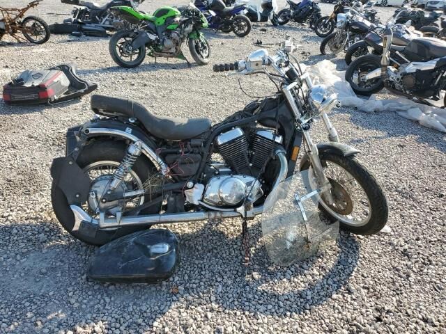 Suzuki VS800