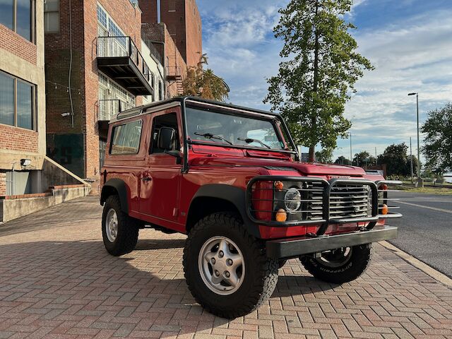 Land Rover Defender