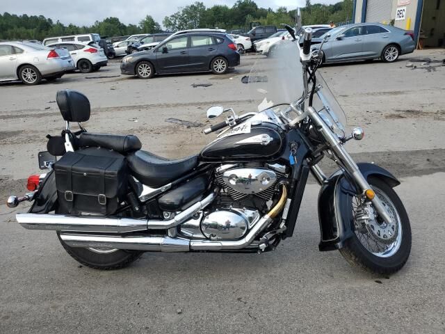 Suzuki VL800K